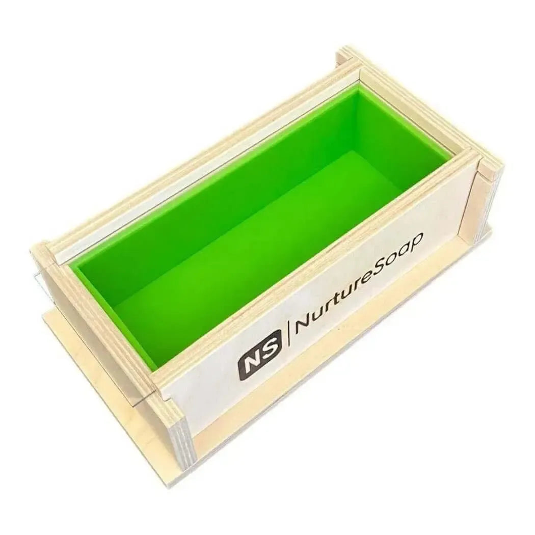 2.5 lb premium soap mold with green silicone liner and transparent lid for easy soap crafting.