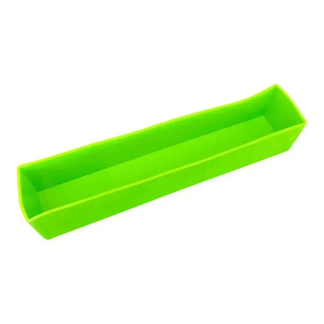 Vibrant green 7.5 lb silicone liner, durable and robust, resistant to stretching and tearing, perfect for long-lasting use.